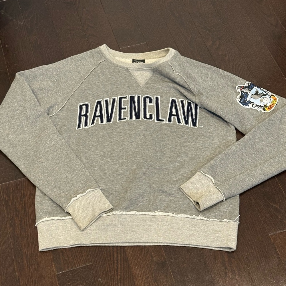 Official Harry Potter Merch Ravenclaw Universal Studios Gray Crewneck Sweater
